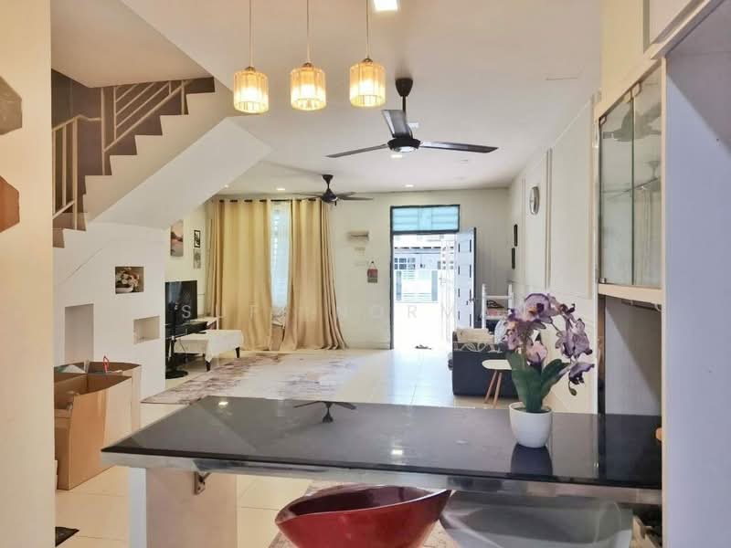 2.5-storey Terraced House for Sale in Senai (Johor) - Sufi Norman - Living Room - PropertyGuru.com.my