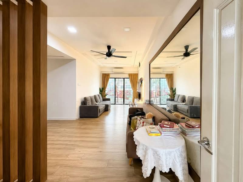 Condominium for Sale at Vista Millennium Condominium - Hazeman Omar - Living Room - PropertyGuru.com.my