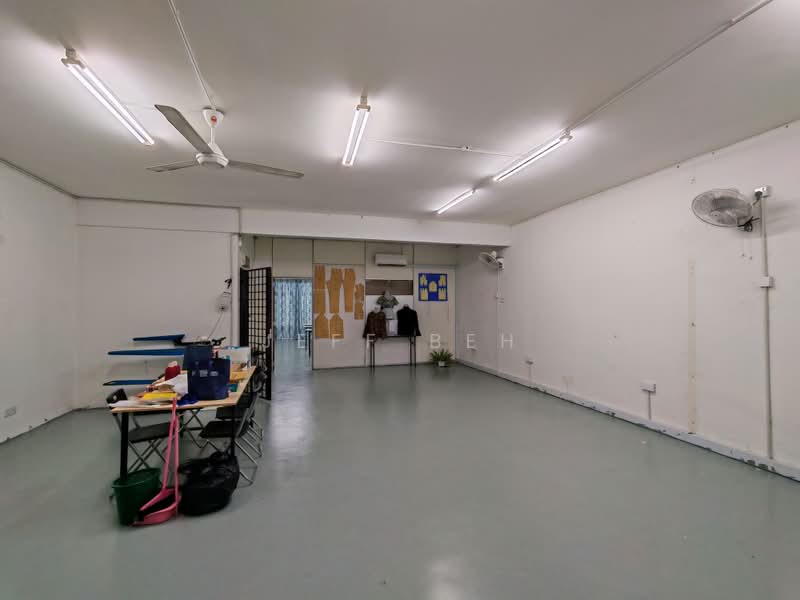 Shop / Office for Rent in Bandar Putra Permai (Seri Kembangan) - Jeff Beh - Interior - PropertyGuru.com.my