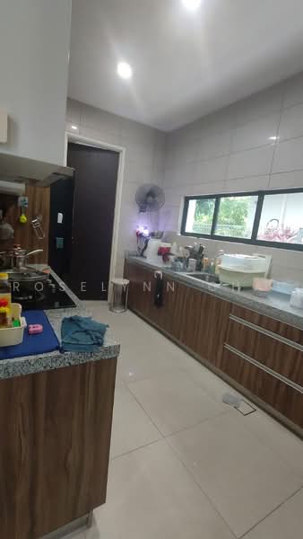 Rumah Banglo untuk Dijual di Senibong Cove (Masai) - Roselynn Chai - Kitchen - PropertyGuru.com.my