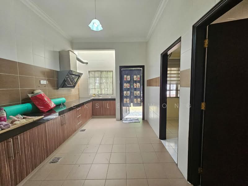 Rumah Berkembar untuk Dijual di Taman Lagenda Mas (Cheras) - Jacksley Wong - Kitchen - PropertyGuru.com.my