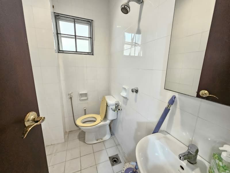 Rumah Berkembar untuk Dijual di Taman Lagenda Mas (Cheras) - Jacksley Wong - Bathroom - PropertyGuru.com.my
