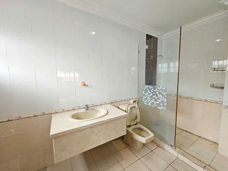 Rumah Berkembar untuk Dijual di Taman Lagenda Mas (Cheras) - Jacksley Wong - Bathroom - PropertyGuru.com.my