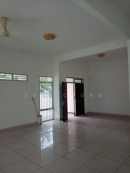 Semi-Detached House for Sale in Taman Anggerik Villa (Kajang) - Even Chong - Living Room - PropertyGuru.com.my