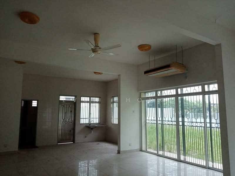 Semi-Detached House for Sale in Taman Anggerik Villa (Kajang) - Even Chong - Living Room - PropertyGuru.com.my