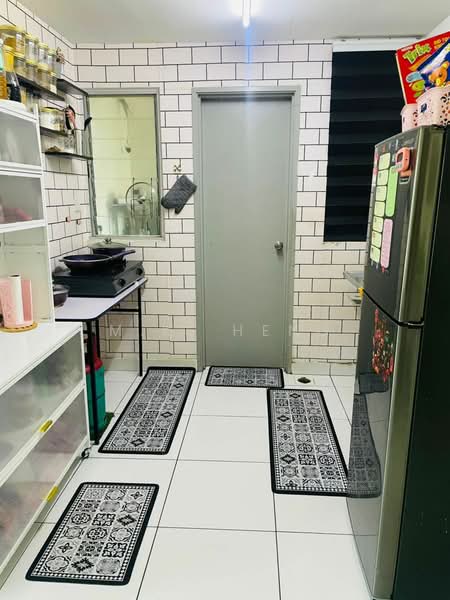 Townhouse for Sale in Bandar Botanic (Klang) - M.K. Heng - Kitchen - PropertyGuru.com.my
