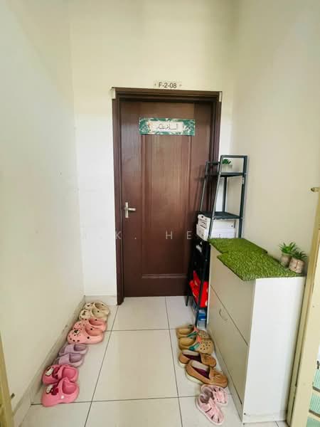 Townhouse for Sale in Bandar Botanic (Klang) - M.K. Heng - Entrance - PropertyGuru.com.my