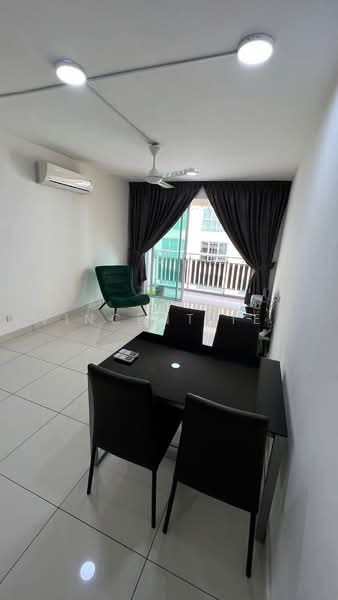 Pangsapuri untuk Disewa di KSL Residence @ Daya - Vincent Tea - Living Room - PropertyGuru.com.my