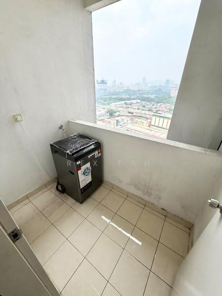 Kondominium untuk Disewa di The Vyne - Rex Tan - Balcony - PropertyGuru.com.my