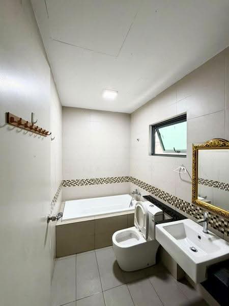 Kondominium untuk Disewa di The Vyne - Rex Tan - Bathroom - PropertyGuru.com.my
