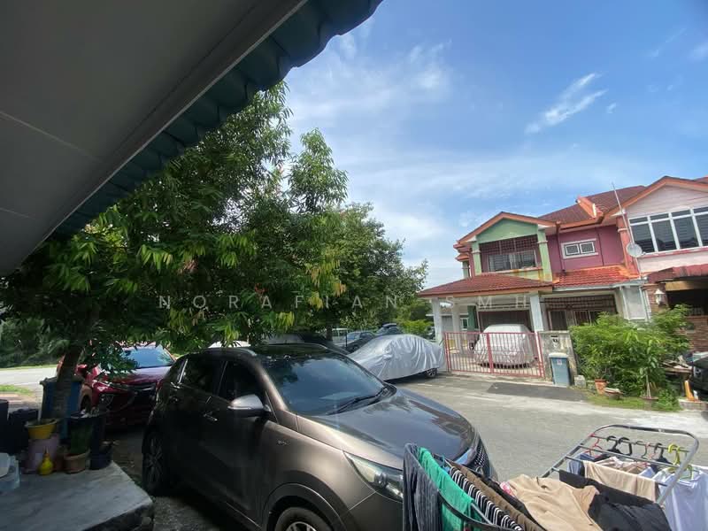 2-storey Terraced House for Sale in Banting (Selangor) - Norafian SMH - PropertyGuru.com.my