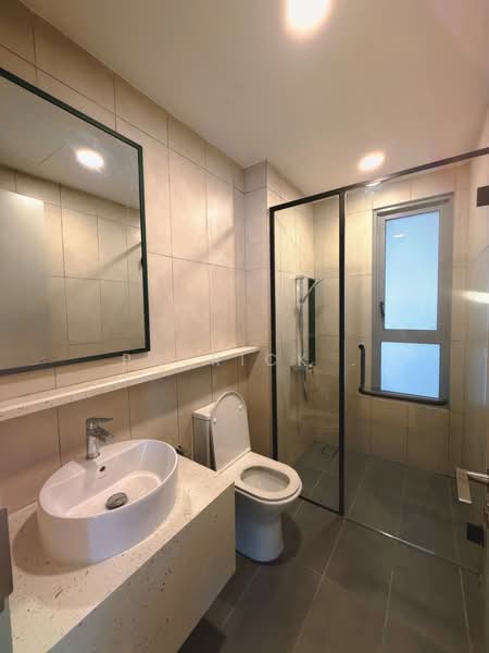 Servis Apartment untuk Disewa di The Meg Serviced Residence - Patrick . - Bathroom - PropertyGuru.com.my