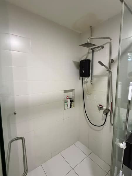 Service Residence for Sale at Trefoil @ Setia City - Clement Yew - Bathroom - PropertyGuru.com.my