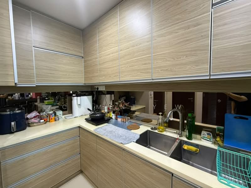 Service Residence for Sale at Trefoil @ Setia City - Clement Yew - Kitchen - PropertyGuru.com.my