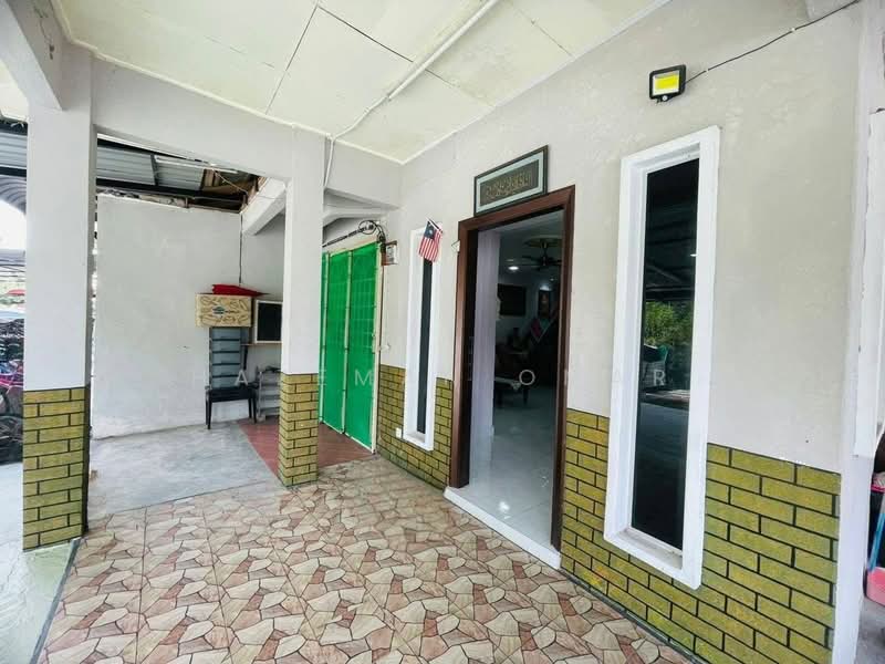 2-storey Terraced House for Sale in Puncak Alam (Selangor) - Hazeman Omar - Exterior - PropertyGuru.com.my