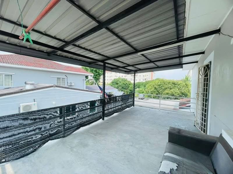 2-storey Terraced House for Sale in Puncak Alam (Selangor) - Hazeman Omar - Balcony - PropertyGuru.com.my