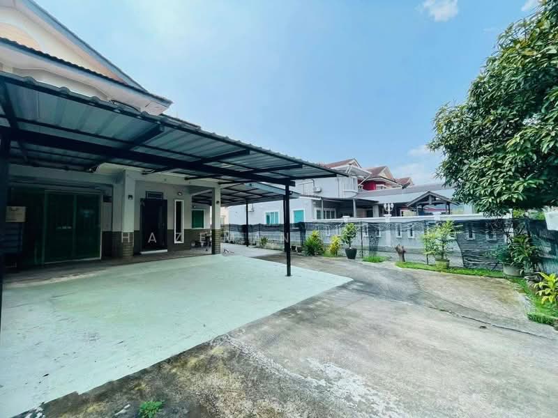 2-storey Terraced House for Sale in Puncak Alam (Selangor) - Hazeman Omar - Exterior - PropertyGuru.com.my