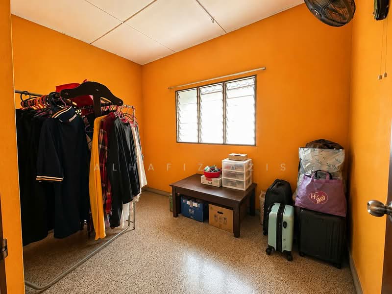 2-storey Terraced House for Sale in Taman Wawasan (Mersing) - ALHAFIZ AZIS - Bedroom - PropertyGuru.com.my