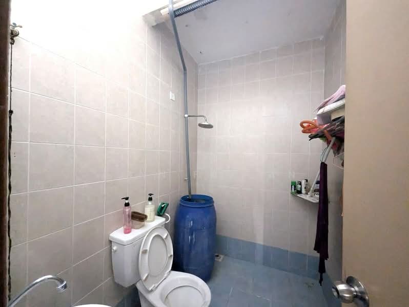 2-storey Terraced House for Sale in Bandar Nusa Rhu (Shah Alam) - Zann Fauzan - Bathroom - PropertyGuru.com.my