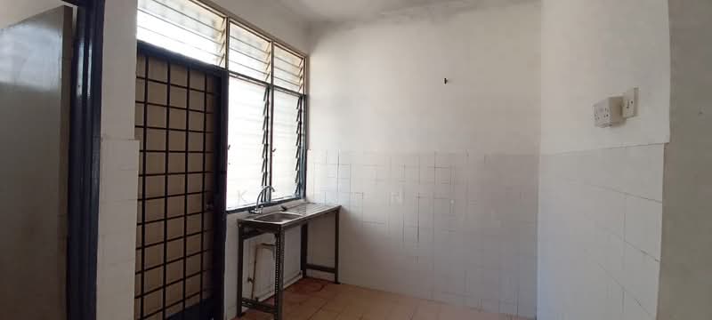 Rumah Teres 2 Tingkat untuk Dijual di Bandar Bukit Beruntung (Bukit Beruntung) - Kelvin . - Kitchen - PropertyGuru.com.my