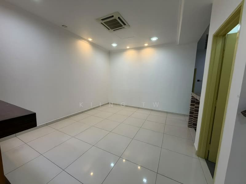 3-storey Terraced House for Sale in Taman Fadason (Kepong) - Kiing TW - Interior - PropertyGuru.com.my
