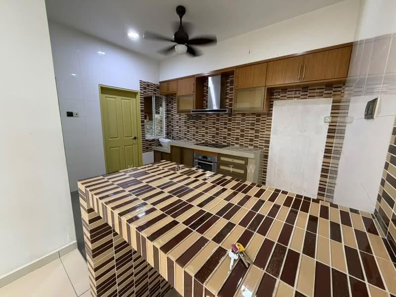 3-storey Terraced House for Sale in Taman Fadason (Kepong) - Kiing TW - Kitchen - PropertyGuru.com.my