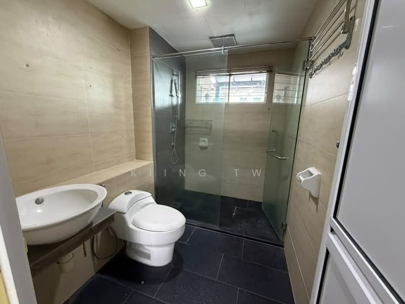 3-storey Terraced House for Sale in Taman Fadason (Kepong) - Kiing TW - Bathroom - PropertyGuru.com.my