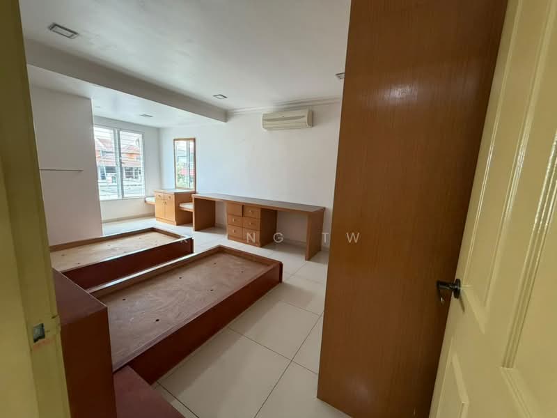 3-storey Terraced House for Sale in Taman Fadason (Kepong) - Kiing TW - Bedroom - PropertyGuru.com.my