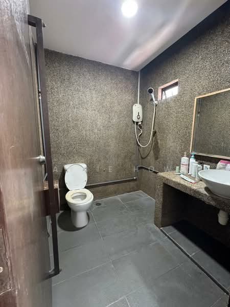 Rumah Banglo untuk Disewa di Setapak (Kuala Lumpur) - Annie How - Bathroom - PropertyGuru.com.my