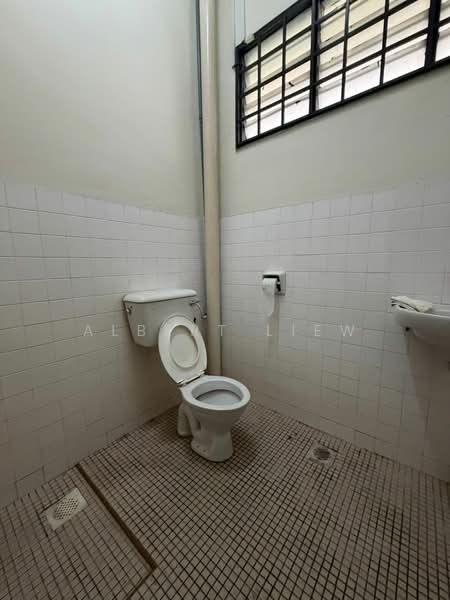 Semi-Detached House for Sale in Perling (Johor) - Albert Liew - Bathroom - PropertyGuru.com.my