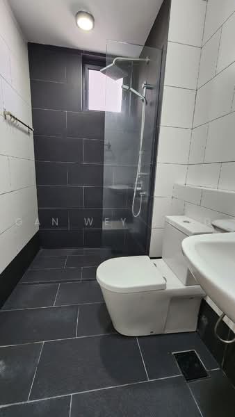 Service Residence for Rent at Univ 360 Place - GAN WEY SAND - Bathroom - PropertyGuru.com.my