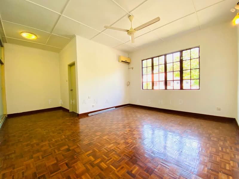 Rumah Teres 2 Tingkat untuk Dijual di Tropicana (Petaling Jaya) - Fahana Rashid - Living Room - PropertyGuru.com.my