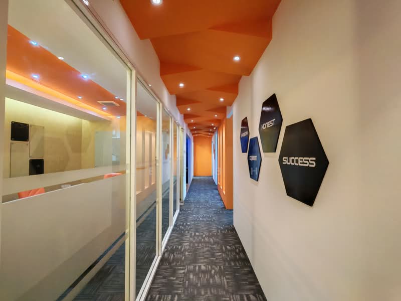Pejabat untuk Disewa di Bandar Putra Permai (Seri Kembangan) - Jeff Beh - Corridor - PropertyGuru.com.my