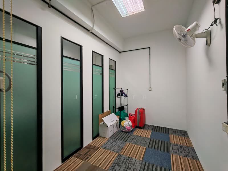 Pejabat untuk Disewa di Bandar Putra Permai (Seri Kembangan) - Jeff Beh - Interior - PropertyGuru.com.my