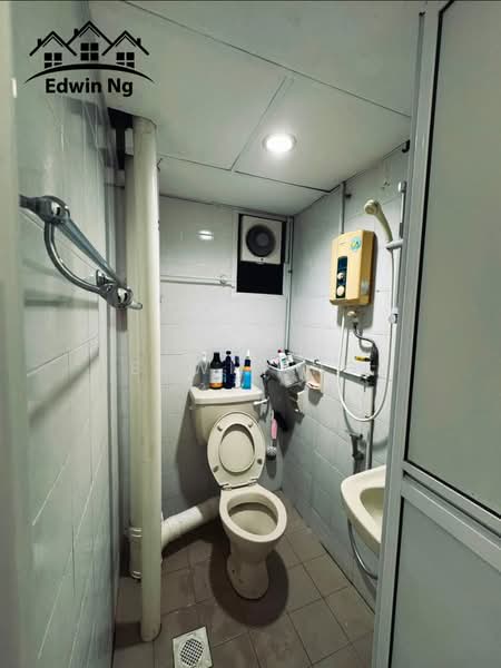 Kondominium untuk Dijual di Taman Desa Relau 2 - Edwin Ng - Bathroom - PropertyGuru.com.my