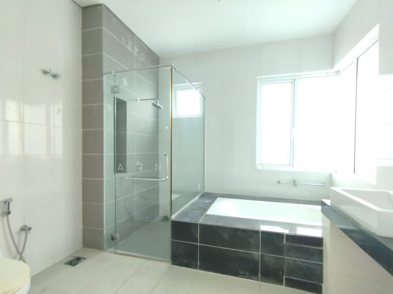 Rumah Kluster untuk Dijual di Bandar Bukit Raja (Klang) - Annie Kho - Bathroom - PropertyGuru.com.my