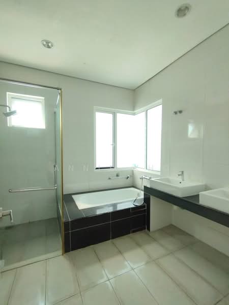 Rumah Kluster untuk Dijual di Bandar Bukit Raja (Klang) - Annie Kho - Bathroom - PropertyGuru.com.my