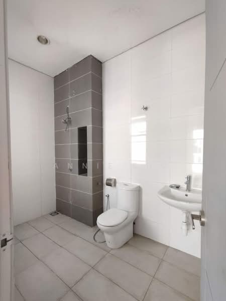 Rumah Kluster untuk Dijual di Bandar Bukit Raja (Klang) - Annie Kho - Bathroom - PropertyGuru.com.my