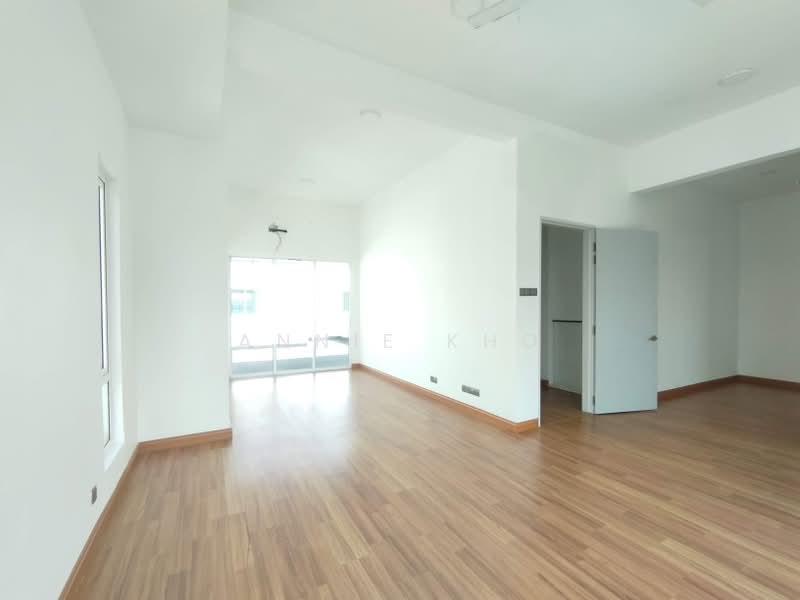 Rumah Kluster untuk Dijual di Bandar Bukit Raja (Klang) - Annie Kho - Living Room - PropertyGuru.com.my