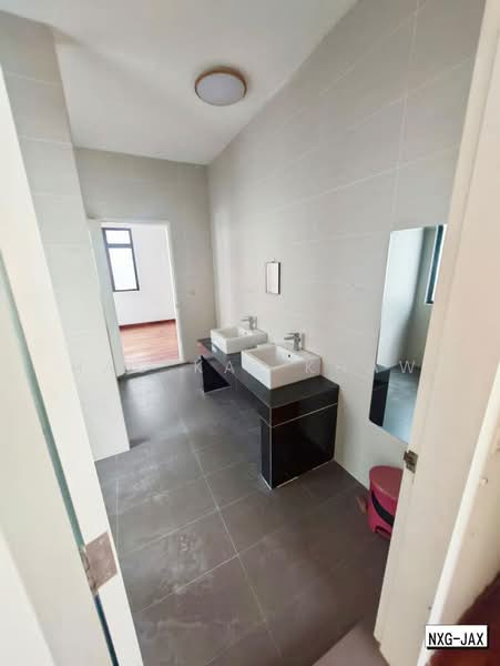 Rumah Berkembar untuk Dijual di Setia Utama (Setia Alam) - Hao Kai Khaw - Bathroom - PropertyGuru.com.my