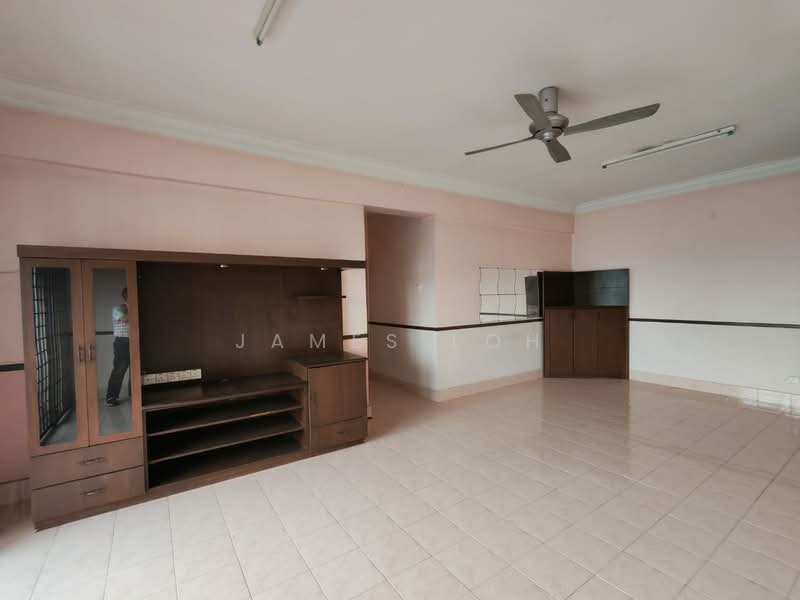 Kondominium untuk Dijual di Desa Cindaimas - James Loh - Living Room - PropertyGuru.com.my