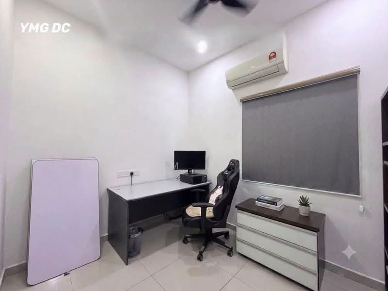 Rumah Berkembar untuk Dijual di Taman Sri Andalas (Klang) - Tom Lee - PropertyGuru.com.my