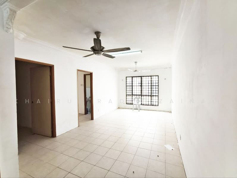 Other Property for Sale in Shah Alam (Selangor) - Khairul Radzi Zainal - Living Room - PropertyGuru.com.my