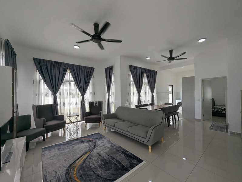 Rumah Teres untuk Dijual di Eco Grandeur (Puncak Alam) - Zann Fauzan - Living Room - PropertyGuru.com.my
