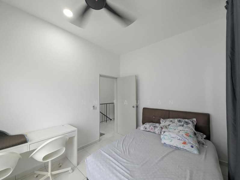 Rumah Teres untuk Dijual di Eco Grandeur (Puncak Alam) - Zann Fauzan - Bedroom - PropertyGuru.com.my