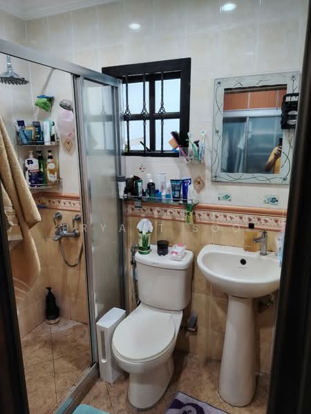 Rumah Teres 2-Tingkat untuk Dijual di Bandar Kinrara (Selangor) - Bryant Soo - Bathroom - PropertyGuru.com.my