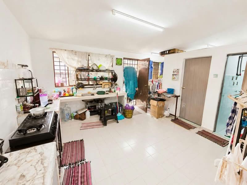 Rumah Teres 1 Tingkat untuk Dijual di Kelana Jaya (Petaling Jaya) - Hazeman Omar - Kitchen - PropertyGuru.com.my