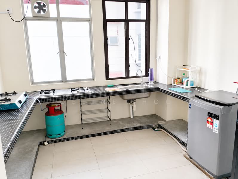 Kondominium untuk Disewa di Bukit OUG Condominiums - Celine Shoo - Kitchen - PropertyGuru.com.my