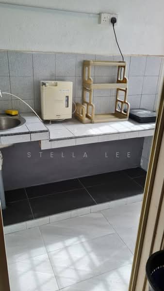 Condominium for Sale at Evergreen Park Acorn & Hazel - Stella Lee - Kitchen - PropertyGuru.com.my