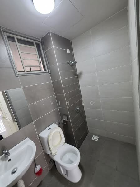 Kondominium untuk Disewa di Green Park Residence - Alvin Loh - Bathroom - PropertyGuru.com.my